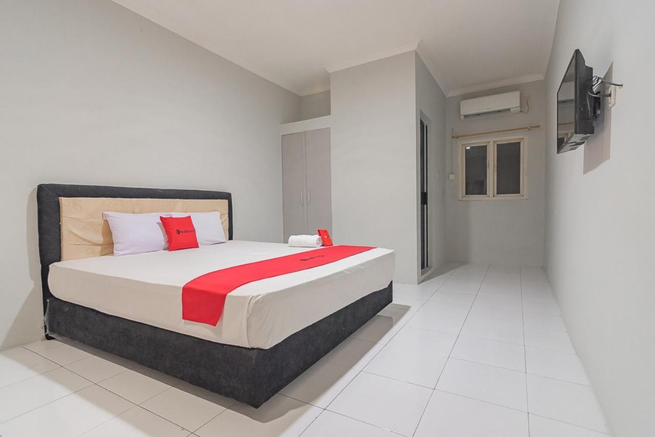 Reddoorz Plus At Bukit Cinta Street Balikpapan Klandasan Kecil Exterior photo